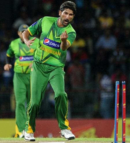 \"No need to sledge Kohli, just get him out cheaply\" : Sohail...